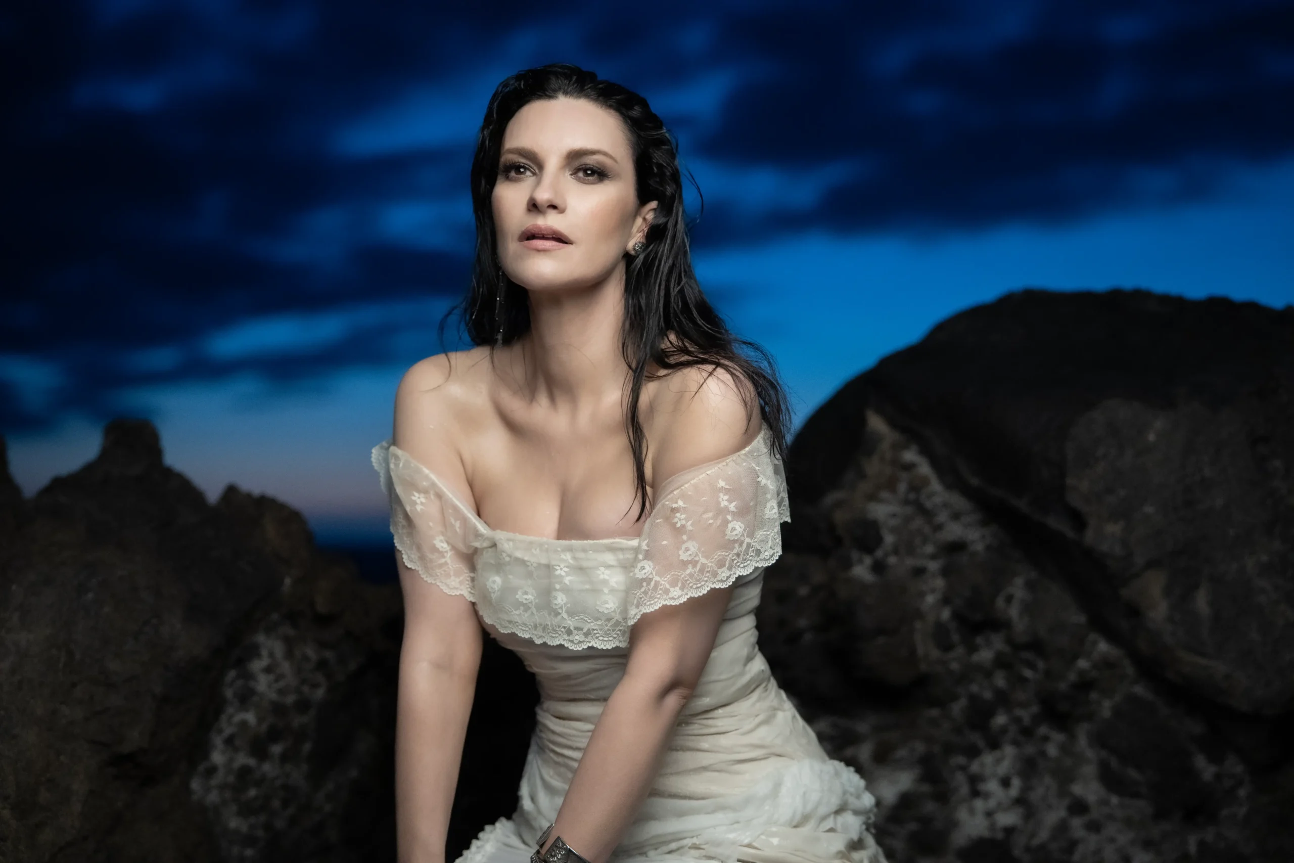 Renovarte_Magazine_Laura_Pausini_Yo_Canto_2 (3)
